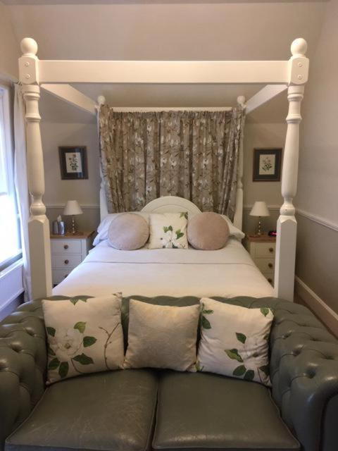 The Forge Bed & Breakfast Чипинг Нортън Екстериор снимка